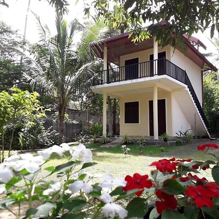 Blue Point Rest Hotel Tangalle Eksteriør billede