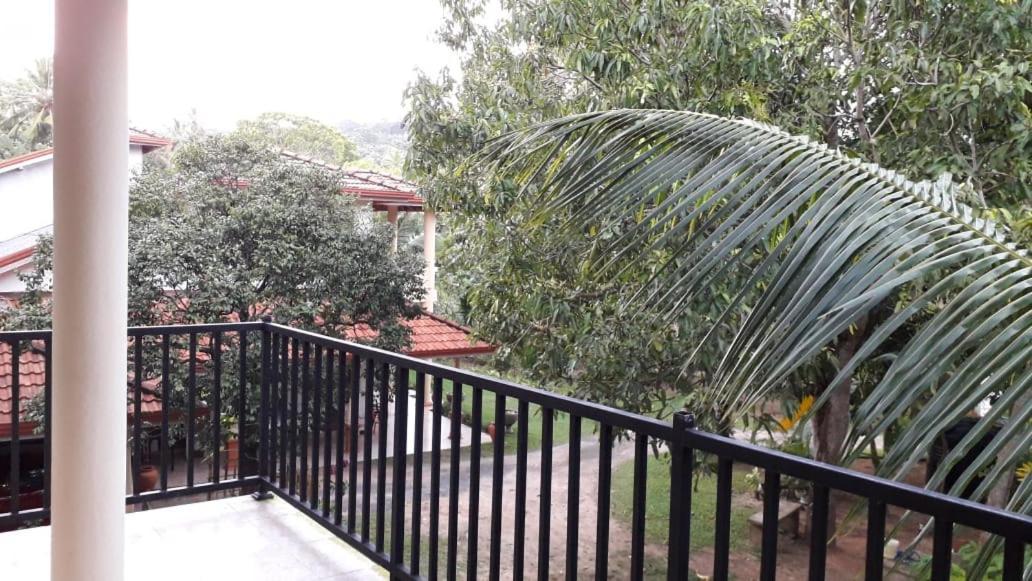 Blue Point Rest Hotel Tangalle Eksteriør billede